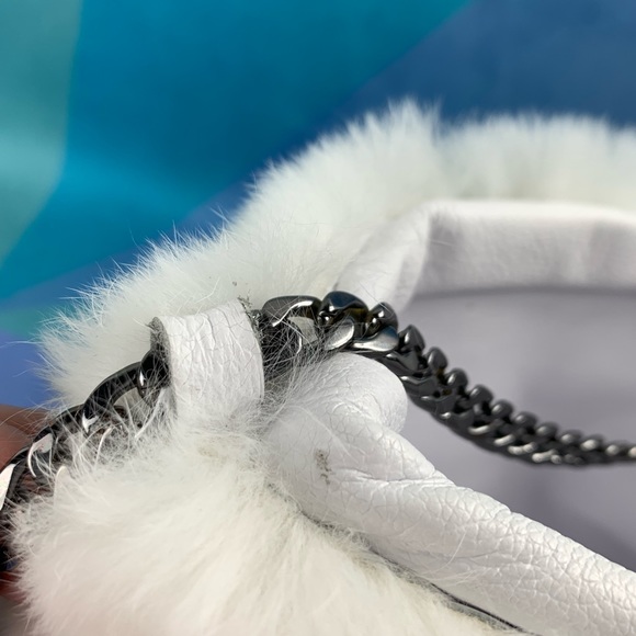 Panda bear face fur convertible crossbody purse - Picture 6 of 8